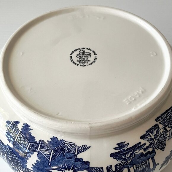 Churchill England Blue Willow Covered Vegetable Dish Soup Tureen Blue & White - Picture 7 of 8